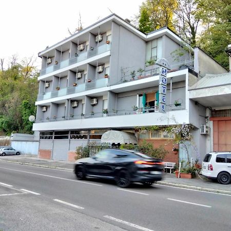 Hotel Lombardia Seveso Exterior foto