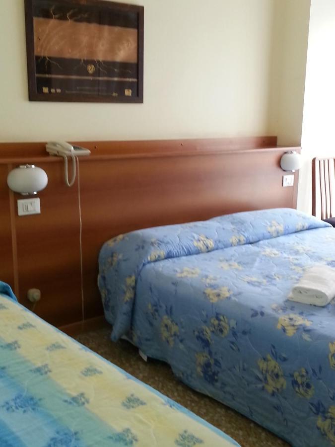 Hotel Lombardia Seveso Quarto foto